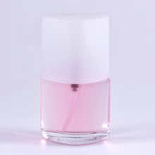 Lade das Bild in den Galerie-Viewer, Revlon Charlie Pink 30 ml Eau de Toilette Spray for Women
